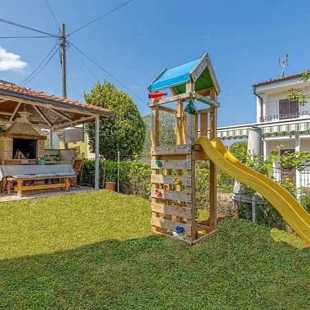In Mit Kleinem Balkon Poreč
